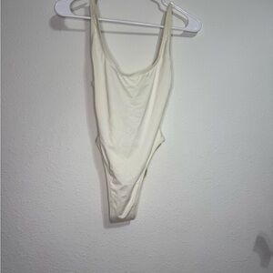 SKIMS Off white Bodysuit